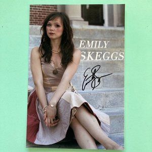Emily Skeggs Signed 4”X6” Photo Color Medium Alison in Fun Home On Broadway